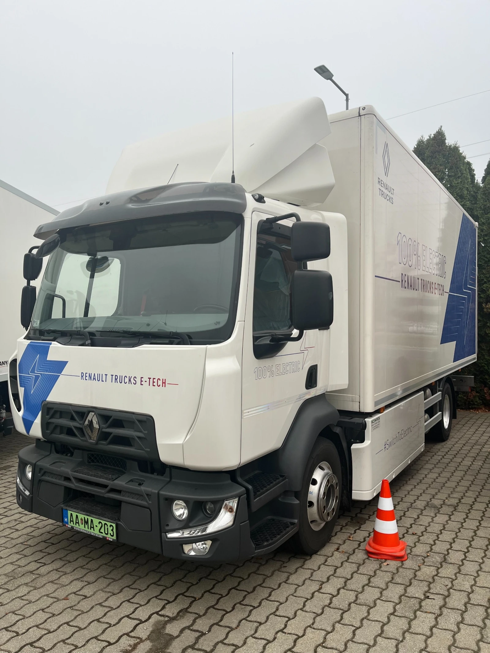 Renault D 16 E-TECH * 100 ЕЛЕКТРИЧЕСКИ* * 4 ГОДИНИ ГАРАНЦИЯ*, снимка 1