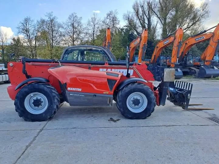 Телескопичен товарач Manitou MT1840