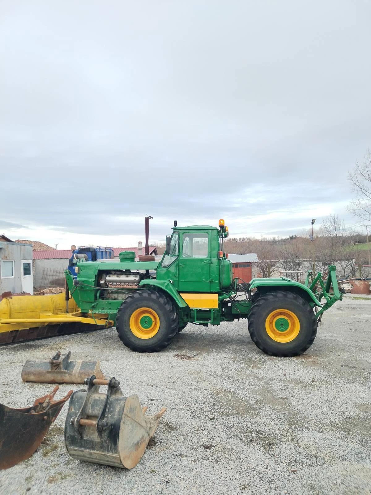 Трактор Т 150