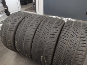 Гуми Зимни 235/40R19, снимка 5 - Гуми и джанти - 46990543