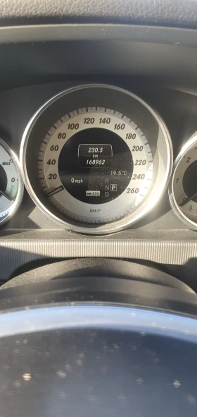 Mercedes-Benz E 300 Hibrid, снимка 10