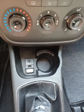 Fiat Punto Euro 5 1.4 Фабрична газова уредба, снимка 11