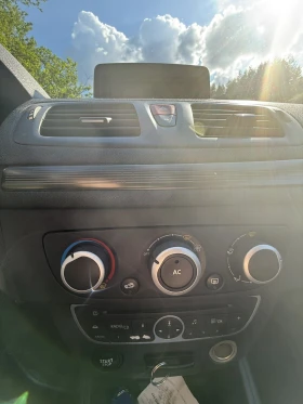 Renault Megane NAVI/КЛИМАТИК/ПОДГРЯВАНЕ, снимка 8