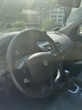 Renault Megane NAVI/КЛИМАТИК/ПОДГРЯВАНЕ, снимка 3