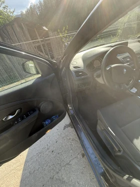 Renault Megane NAVI/КЛИМАТИК/ПОДГРЯВАНЕ, снимка 6