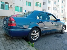 Mercedes-Benz C 180, снимка 4