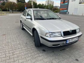 Skoda Octavia 1.6, снимка 1