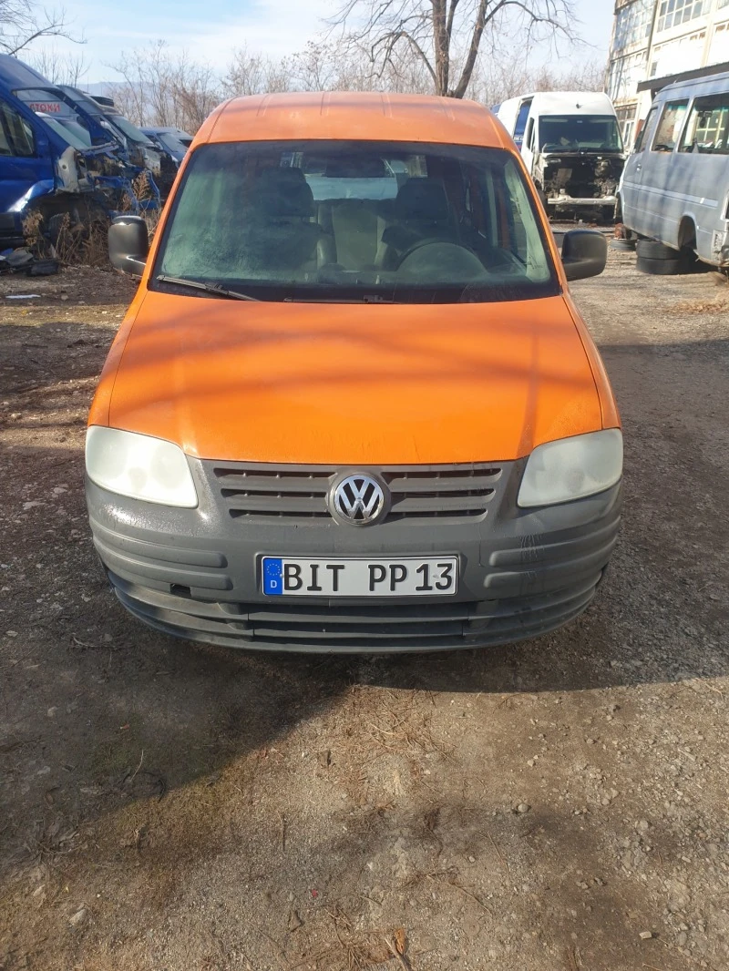 VW Caddy 1.9 TDI 105 коня, снимка 7 - Автомобили и джипове - 43800396