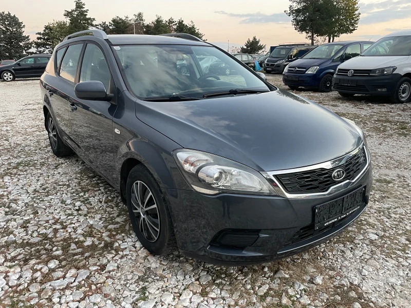 Kia Ceed 1.6 CRDI, снимка 1 - Автомобили и джипове - 47778671