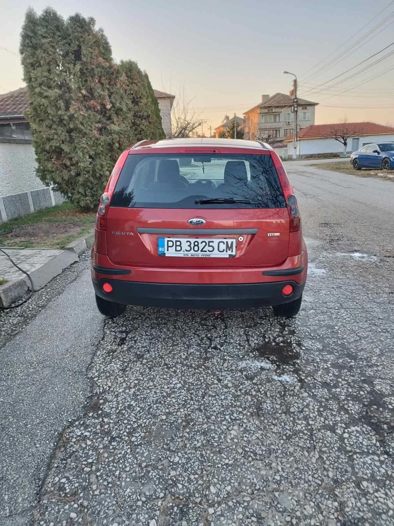 Ford Fiesta 1.4дизел, снимка 6 - Автомобили и джипове - 48349261