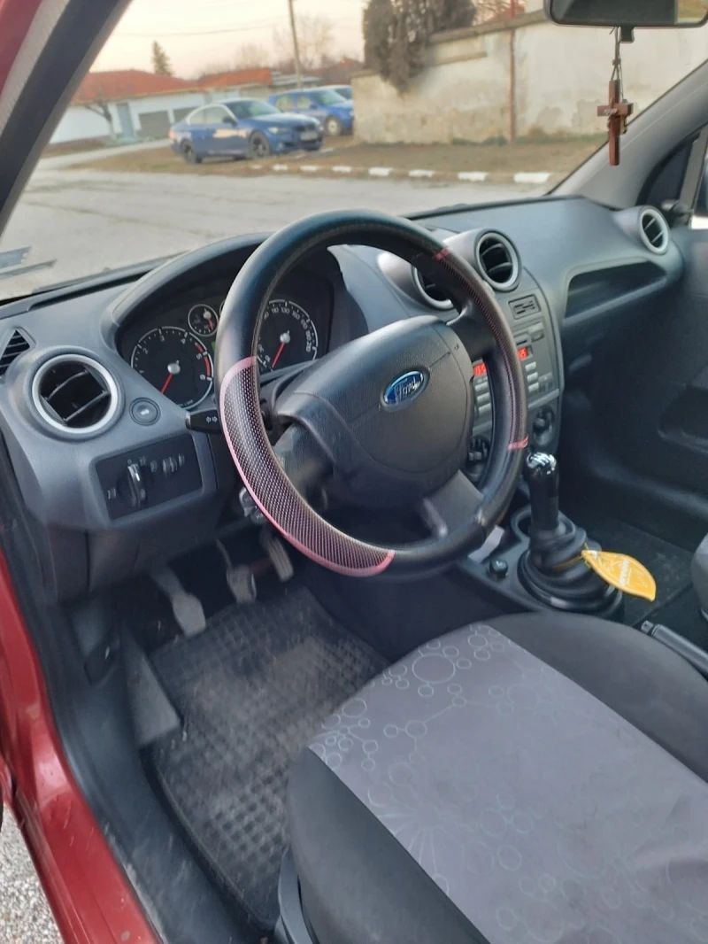 Ford Fiesta 1.4дизел, снимка 11 - Автомобили и джипове - 48349261