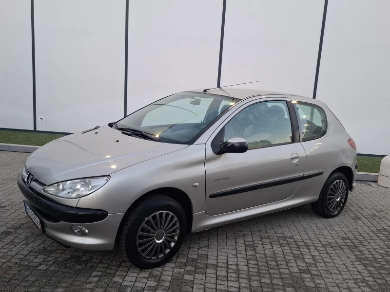 Peugeot 206 1.4(75кс)* * FACELIFT* * * НОВ ВНОС* * * , снимка 3 - Автомобили и джипове - 48619814