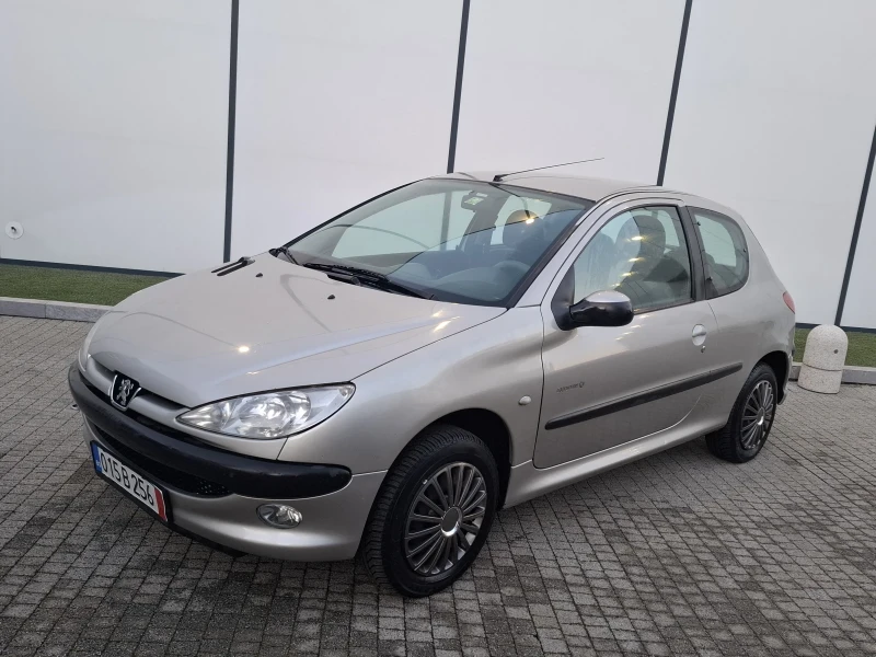 Peugeot 206 1.4(75кс)* * FACELIFT* * * НОВ ВНОС* * * , снимка 2 - Автомобили и джипове - 48619814