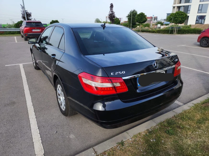 Mercedes-Benz E 250, снимка 3 - Автомобили и джипове - 48859907