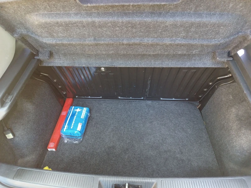 Fiat Punto Euro 5 1.4 Фабрична газова уредба, снимка 12 - Автомобили и джипове - 50040785