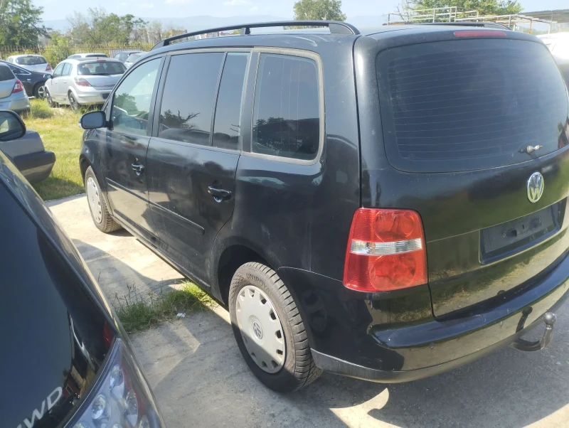 VW Touran 1.9TDI, снимка 6 - Автомобили и джипове - 52121770