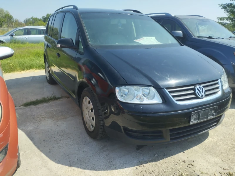 VW Touran 1.9TDI, снимка 8 - Автомобили и джипове - 52121770