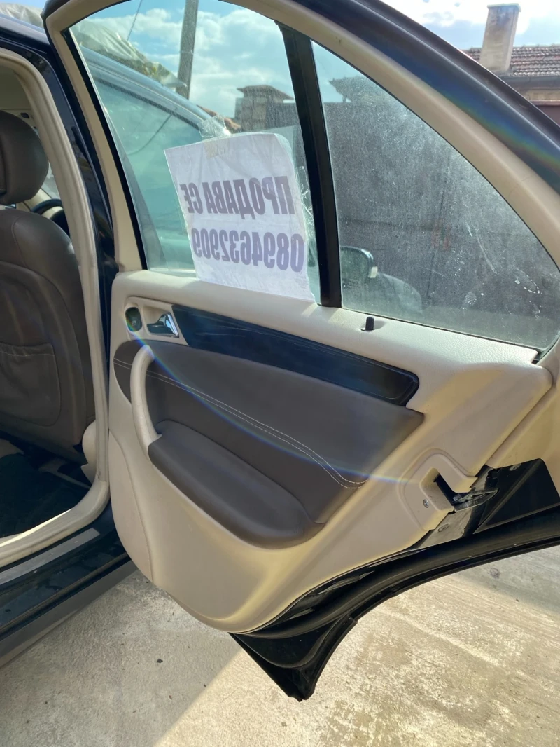 Mercedes-Benz C 220, снимка 10 - Автомобили и джипове - 52351243