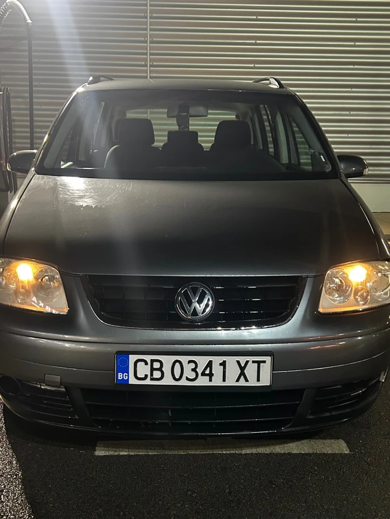 VW Touran, снимка 8 - Автомобили и джипове - 52433117