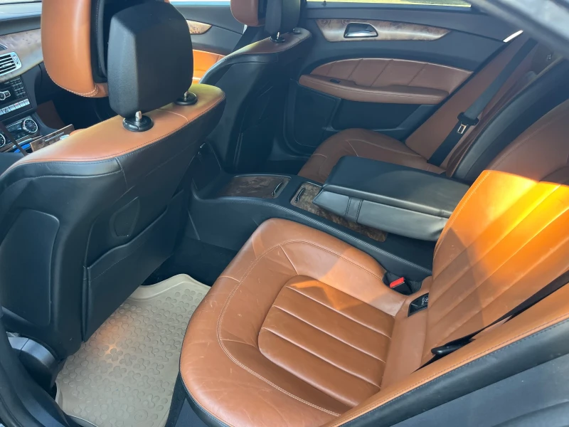 Mercedes-Benz CLS 350 3.5CDI 265к.с.7G+ 4MATIC , снимка 9 - Автомобили и джипове - 52476560