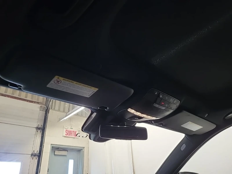 Mercedes-Benz E 53 AMG * CARFAX * БЕЗ ПЪРВОНАЧАЛНА ВНОСКА, снимка 13 - Автомобили и джипове - 52901195