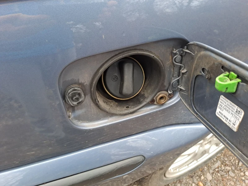 BMW 318 1.8 бензин + газ. За гарнитура глава, снимка 10 - Автомобили и джипове - 53285871