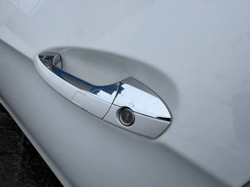 Mercedes-Benz E 300 4MATIC* Автокредит* (Цена до БГ), снимка 3 - Автомобили и джипове - 53407317