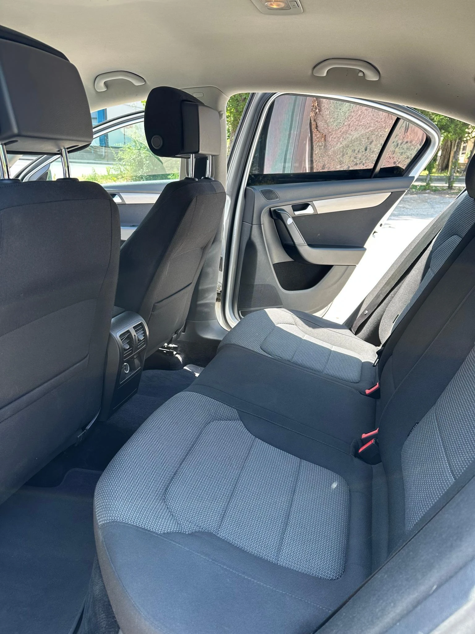 VW Passat B7 - изображение 5