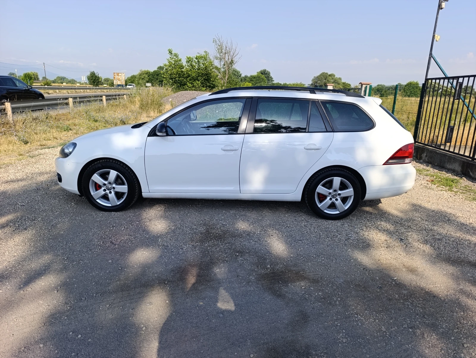 VW Golf 1.6TDi-KEYLESS, NAVY, PANORAMA - изображение 5