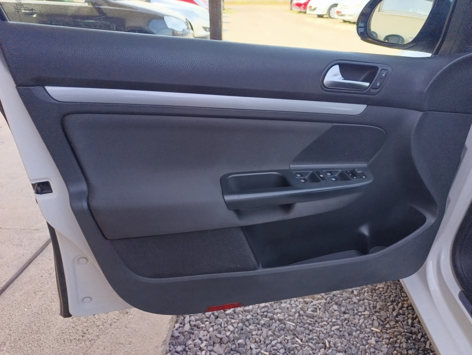 VW Golf 1.6TDi-KEYLESS, NAVY, PANORAMA - изображение 9