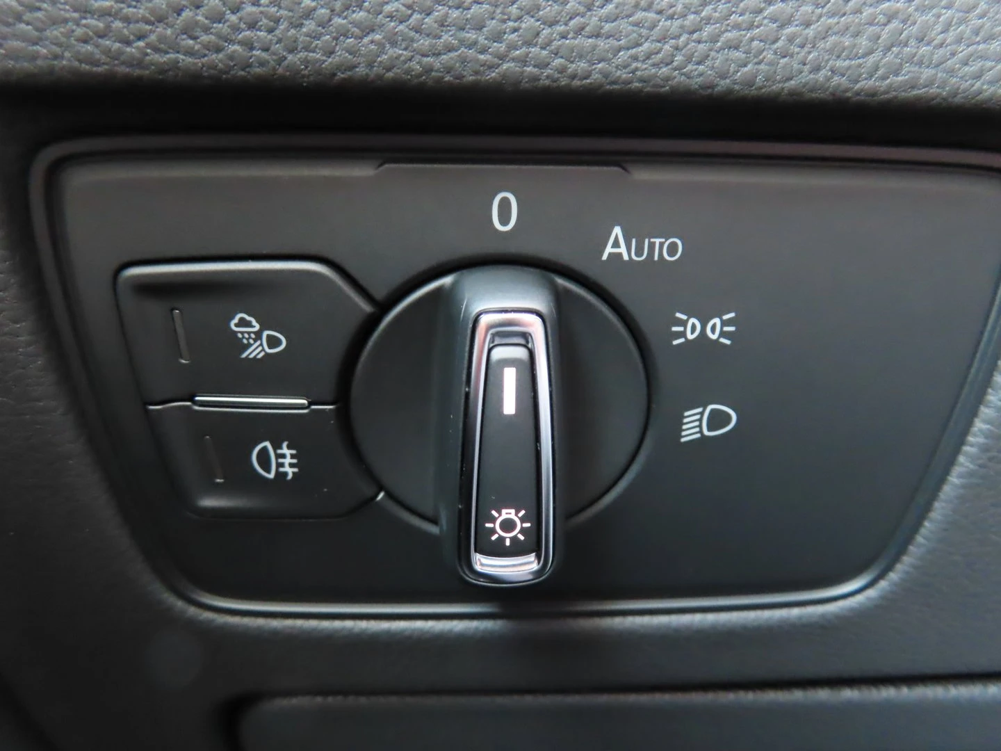 VW Arteon Elegance 2.0 TSI OPF DSG | Mobile.bg   17