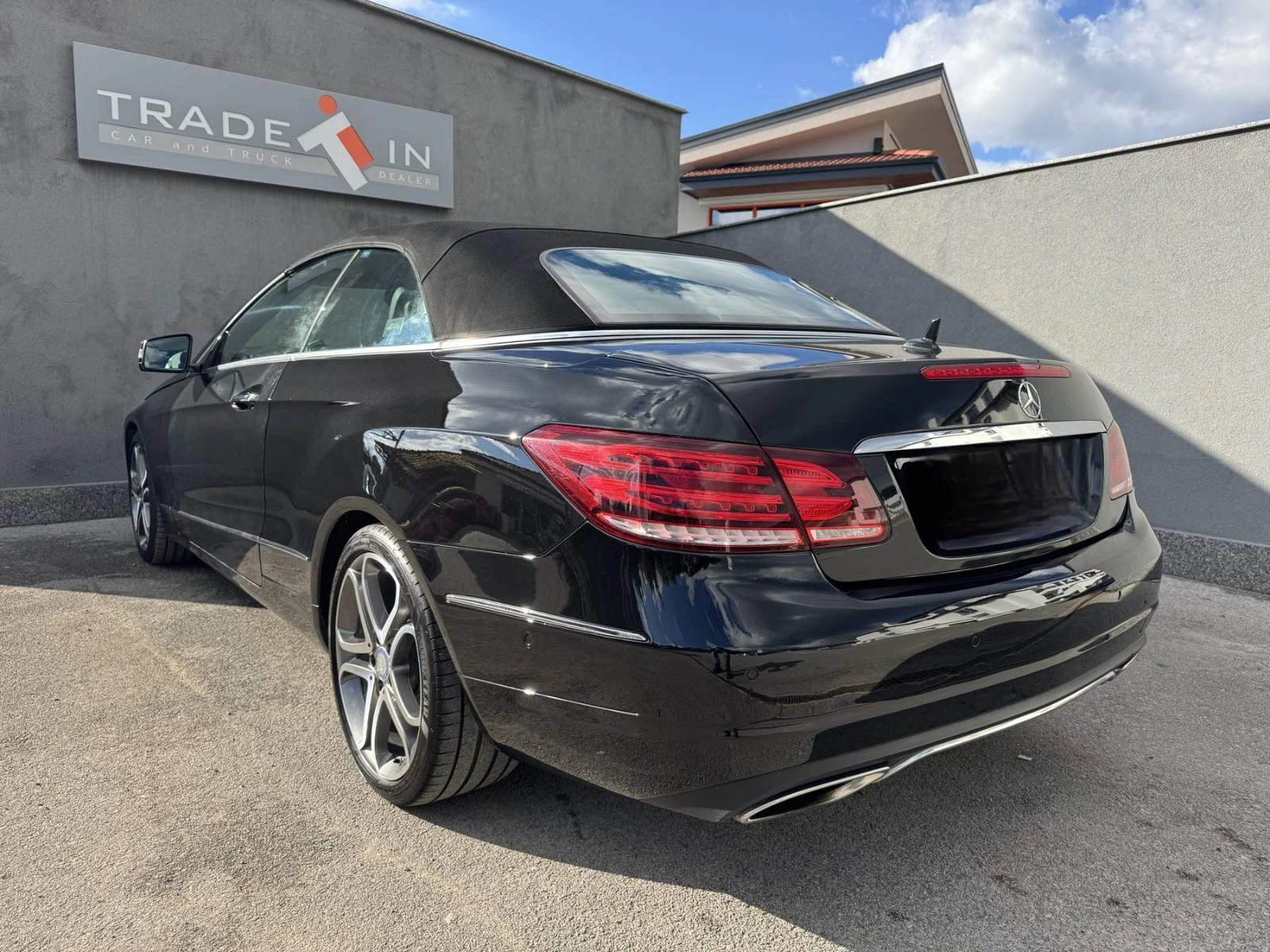 Mercedes-Benz E 200 CABRIO - изображение 6