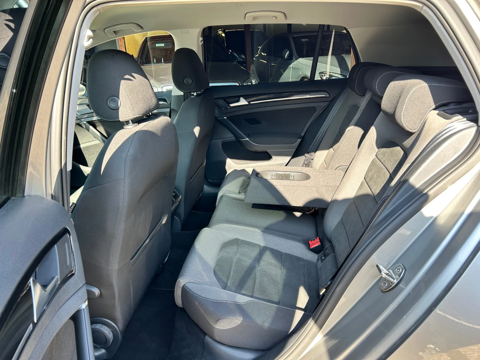 VW Golf 1.5TGI DSG 163000км | Mobile.bg — изображение 16