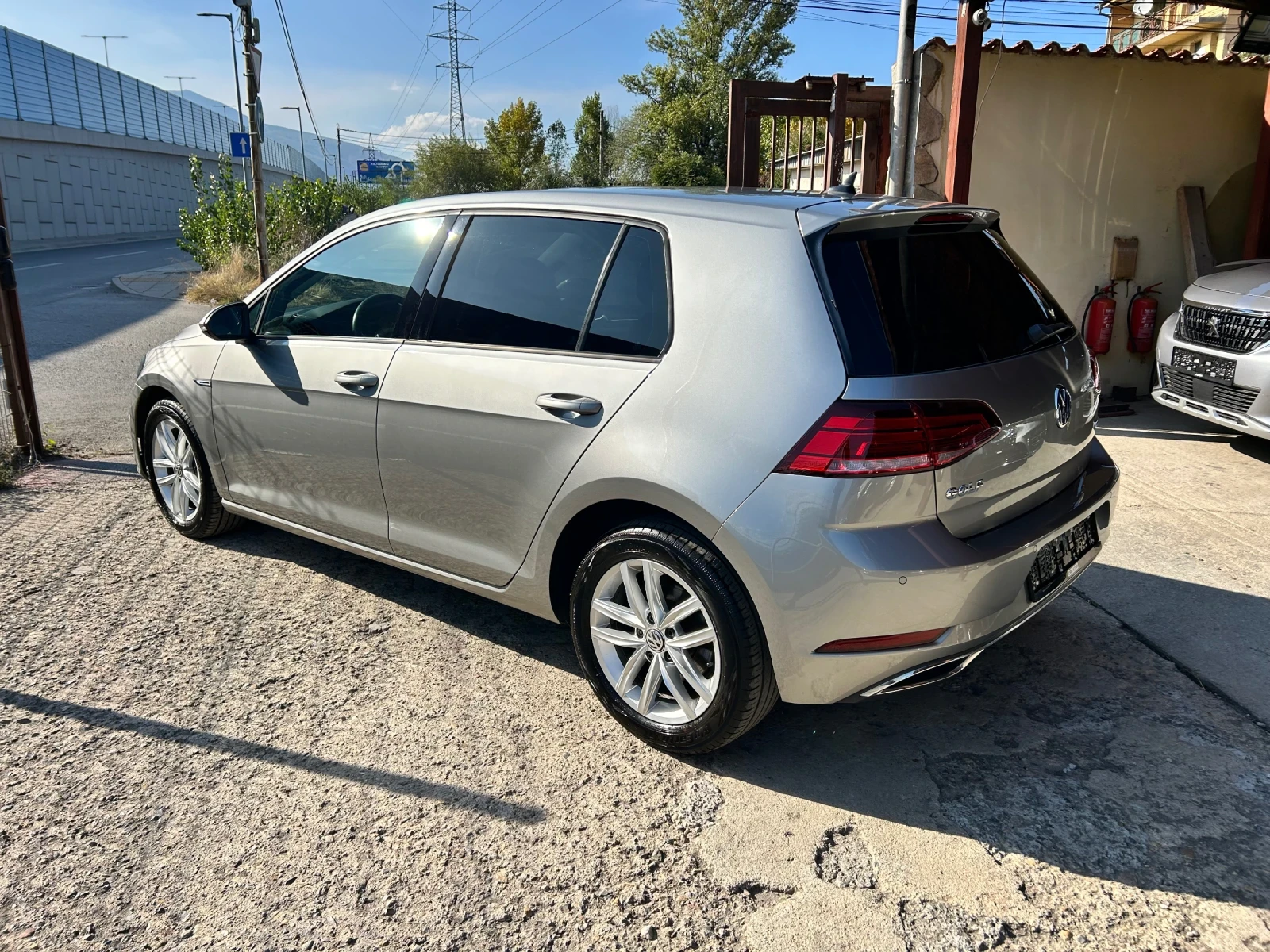 VW Golf 1.5TGI DSG 163000км - изображение 3