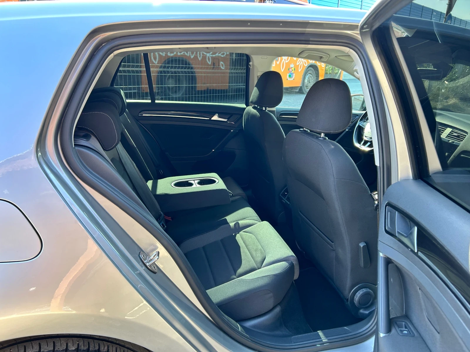 VW Golf 1.5TGI DSG 163000км | Mobile.bg — изображение 17