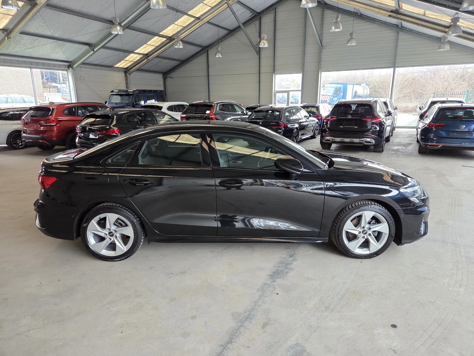 Audi A3 30 TFSI, снимка 3 - Автомобили и джипове - 53894562