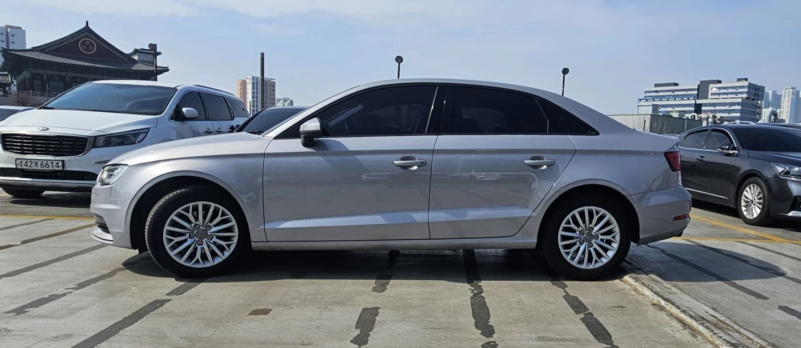 Audi A3 2.0TDI/АВТОМАТ/СЕДАН, снимка 4 - Автомобили и джипове - 54151083