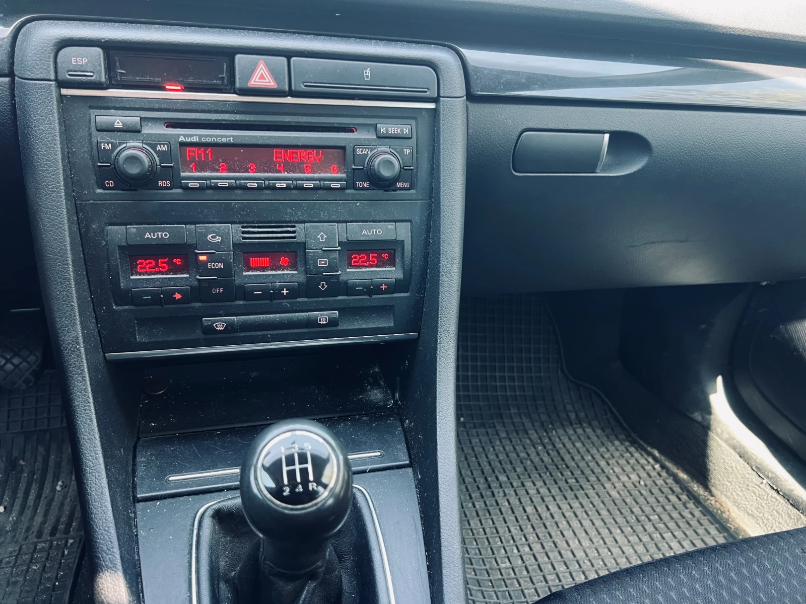 Audi A4 1.9 TDI, снимка 14 - Автомобили и джипове - 54425079