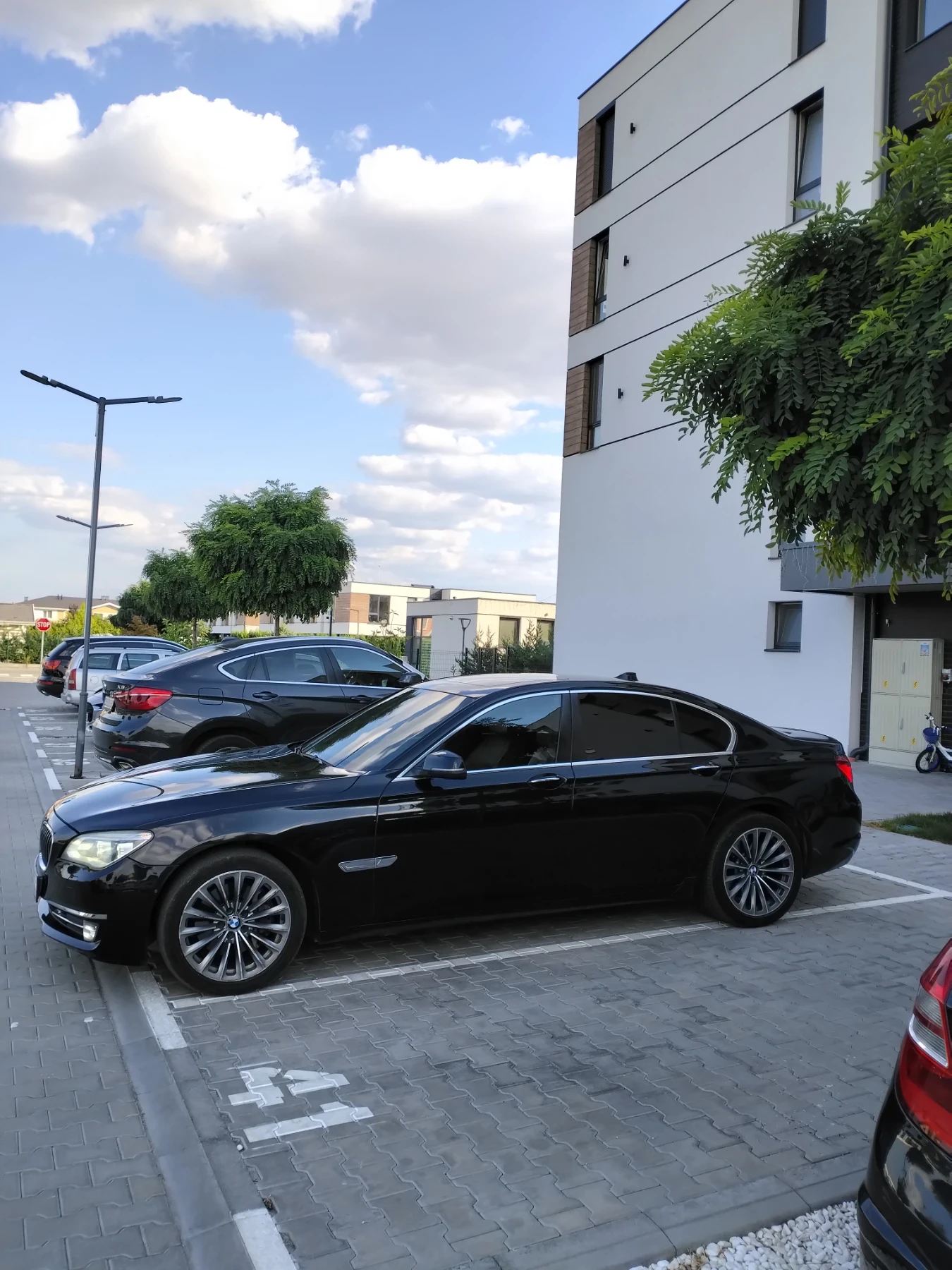 BMW 730 3.0 Individual X-Drive Facelift, снимка 8 - Автомобили и джипове - 56125175