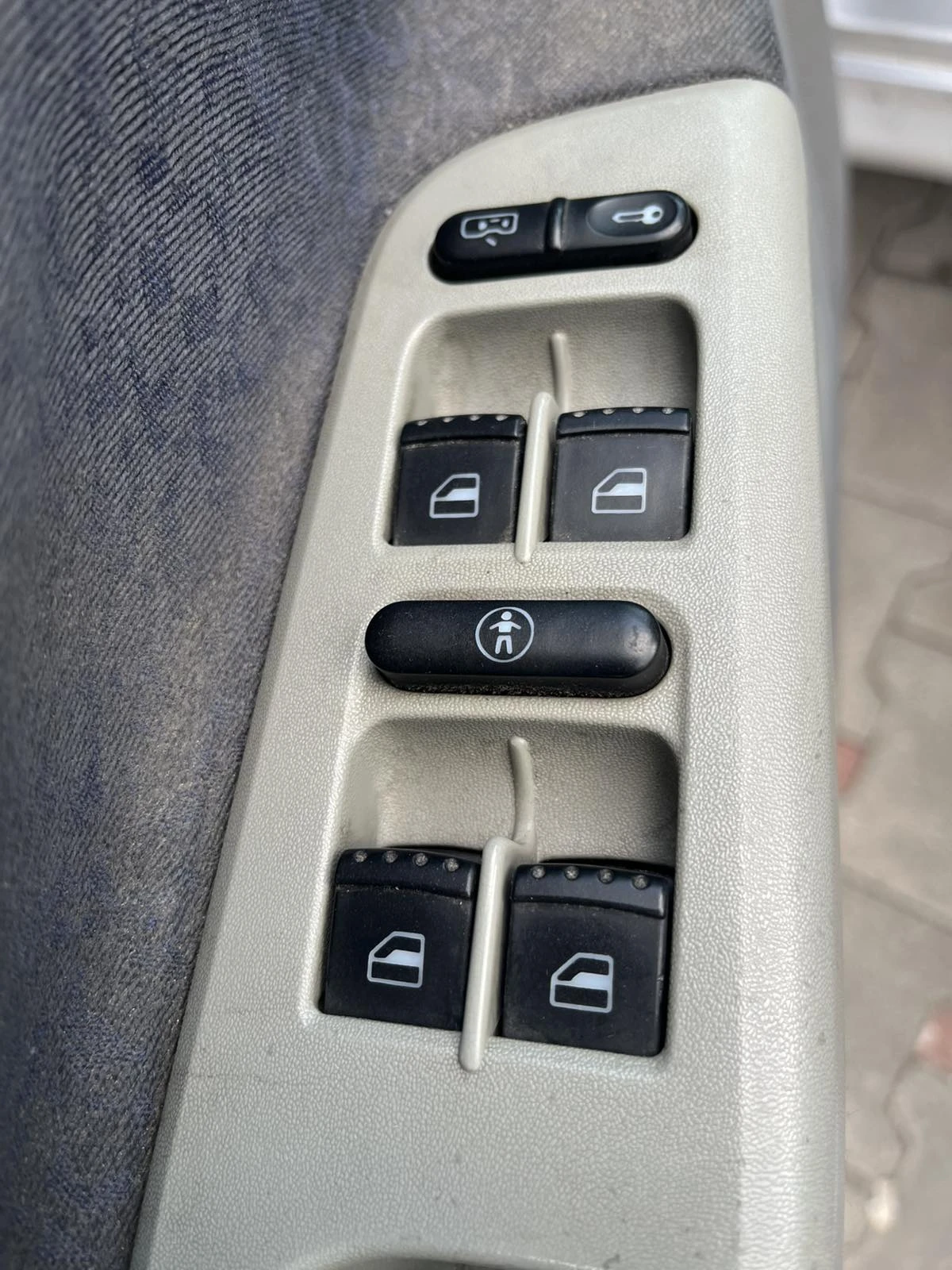 Skoda Octavia 1.6, снимка 10 - Автомобили и джипове - 56253512