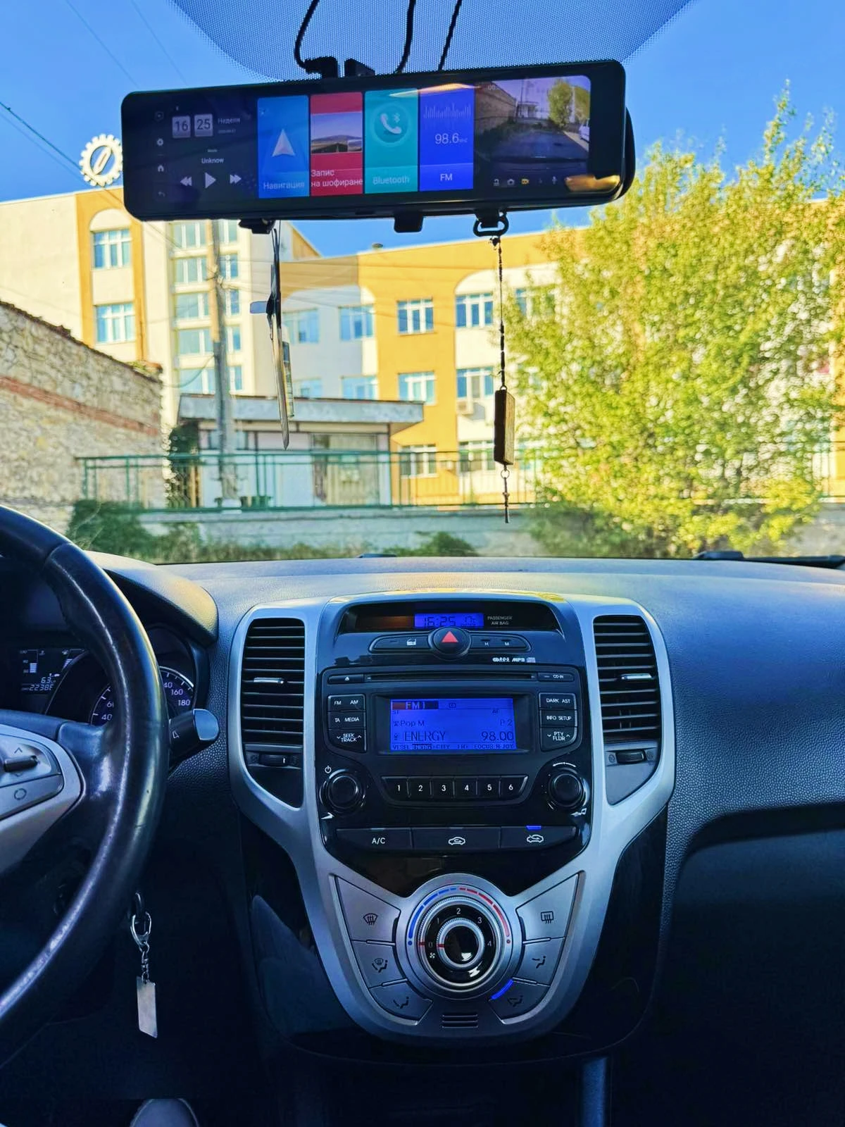 Hyundai Ix20, снимка 8 - Автомобили и джипове - 56301448
