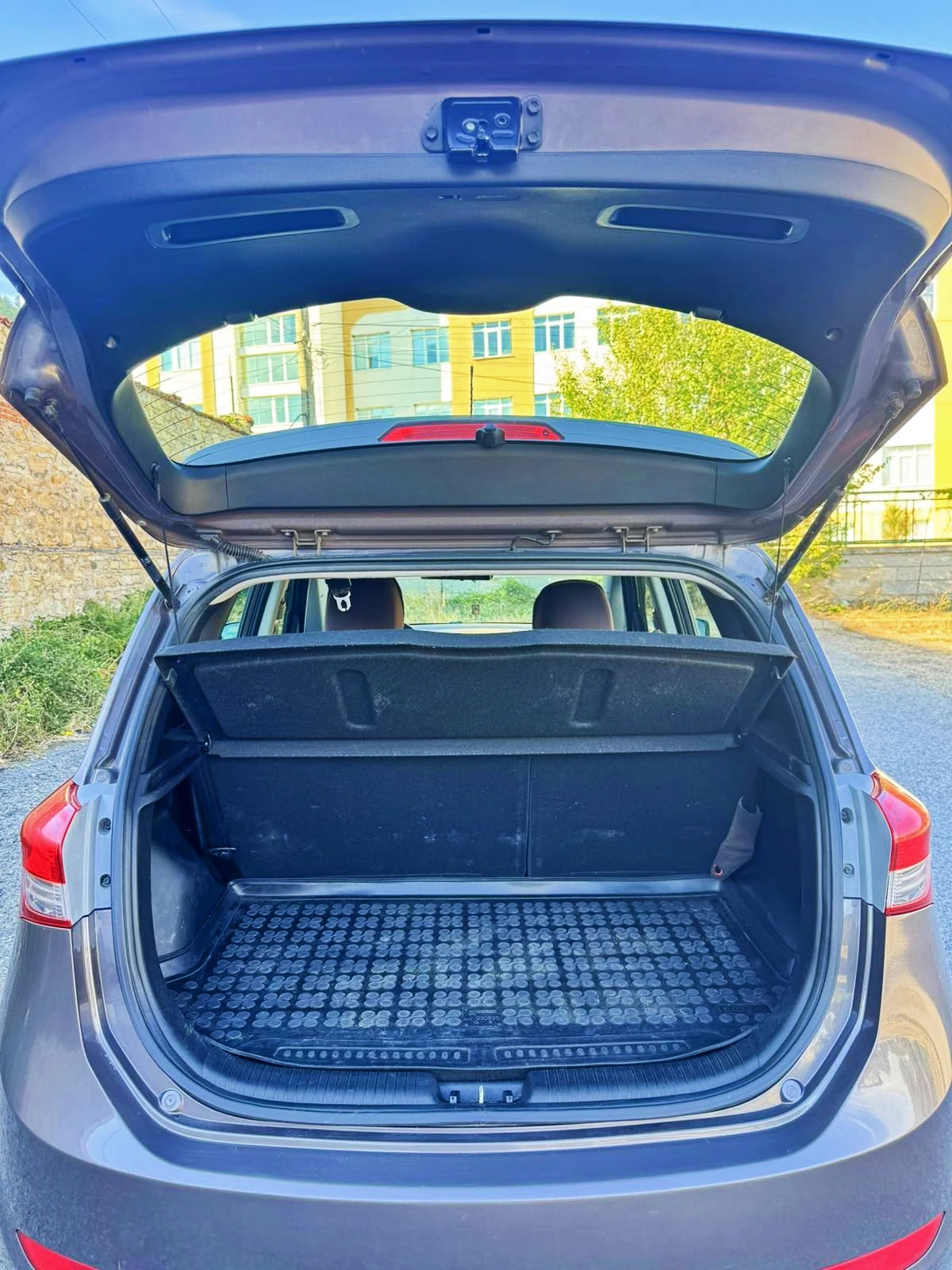 Hyundai Ix20, снимка 6 - Автомобили и джипове - 56301448