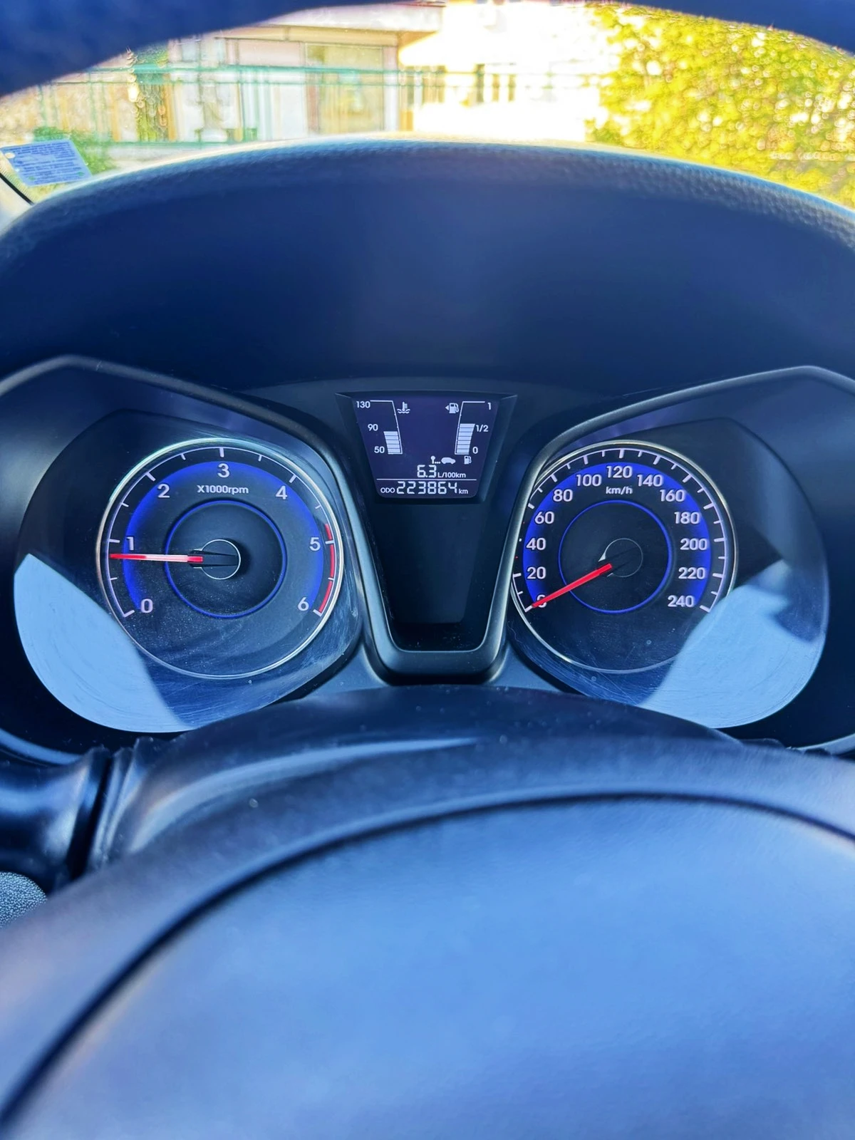 Hyundai Ix20, снимка 9 - Автомобили и джипове - 56301448