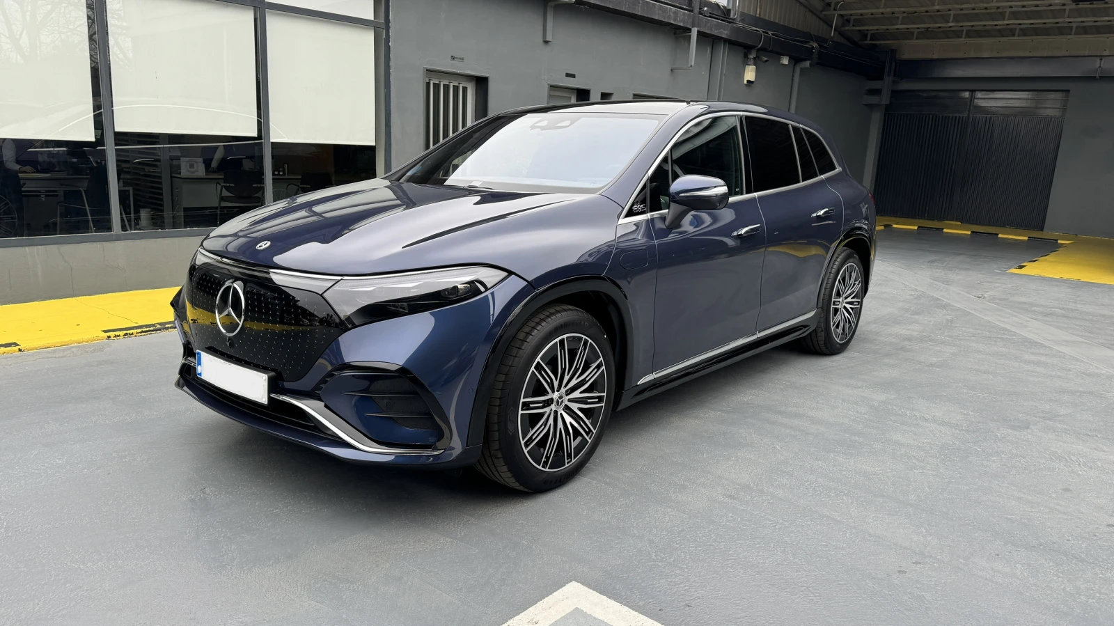 Mercedes-Benz EQS