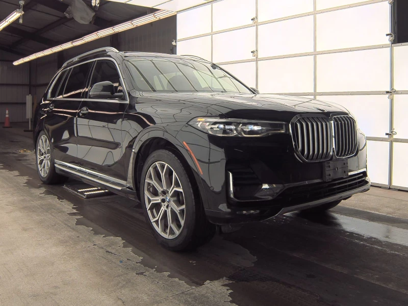 BMW X7 xDrive40i* Ambient* Auto Park* Обдухване* Подгрев*, снимка 3 - Автомобили и джипове - 48403614