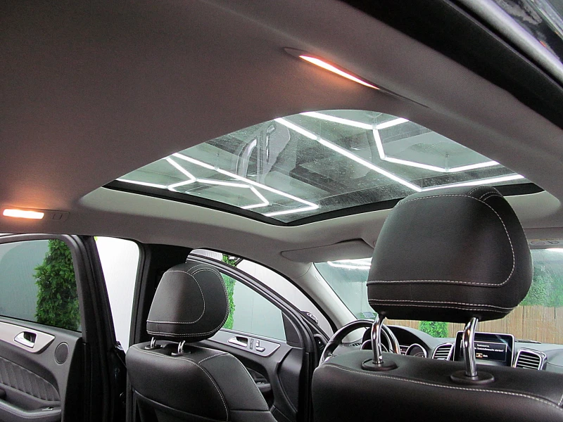 Mercedes-Benz GLE 350 KUPE/PANORAMA/AMG/KeylessGo/СОБСТВЕН ЛИЗИНГ, снимка 10 - Автомобили и джипове - 51989959