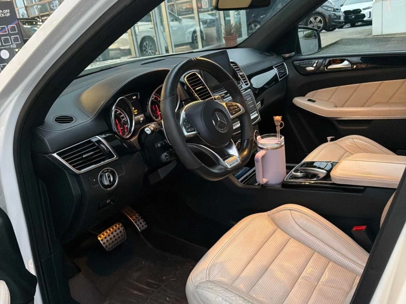 Mercedes-Benz GLS * AMG 63 * CARFAX * БЕЗ ПЪРВОНАЧАЛНА ВНОСКА, снимка 6 - Автомобили и джипове - 52776973