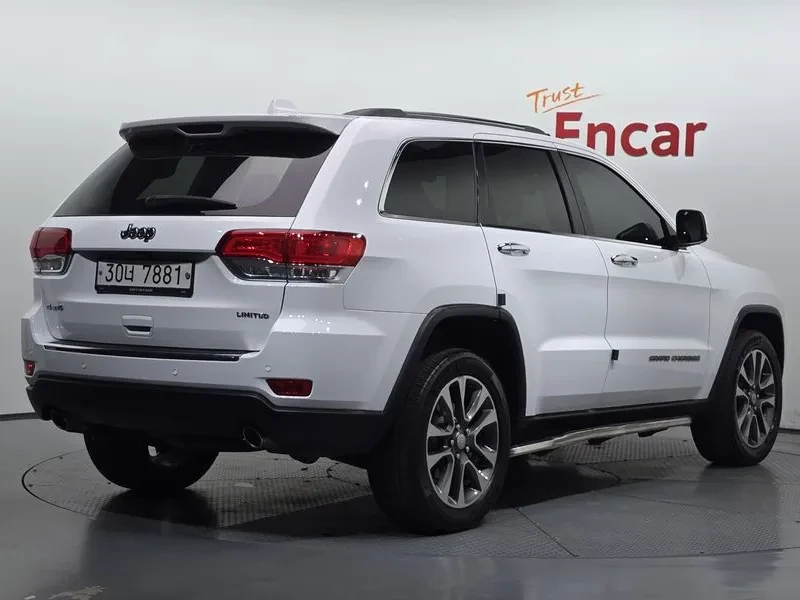 Jeep Cherokee 3.6 Limited/ ШИБЕДАХ/ ОБДУХВАНЕ/ ПОДГРЕВ/ КАМЕРА, снимка 2 - Автомобили и джипове - 56590661