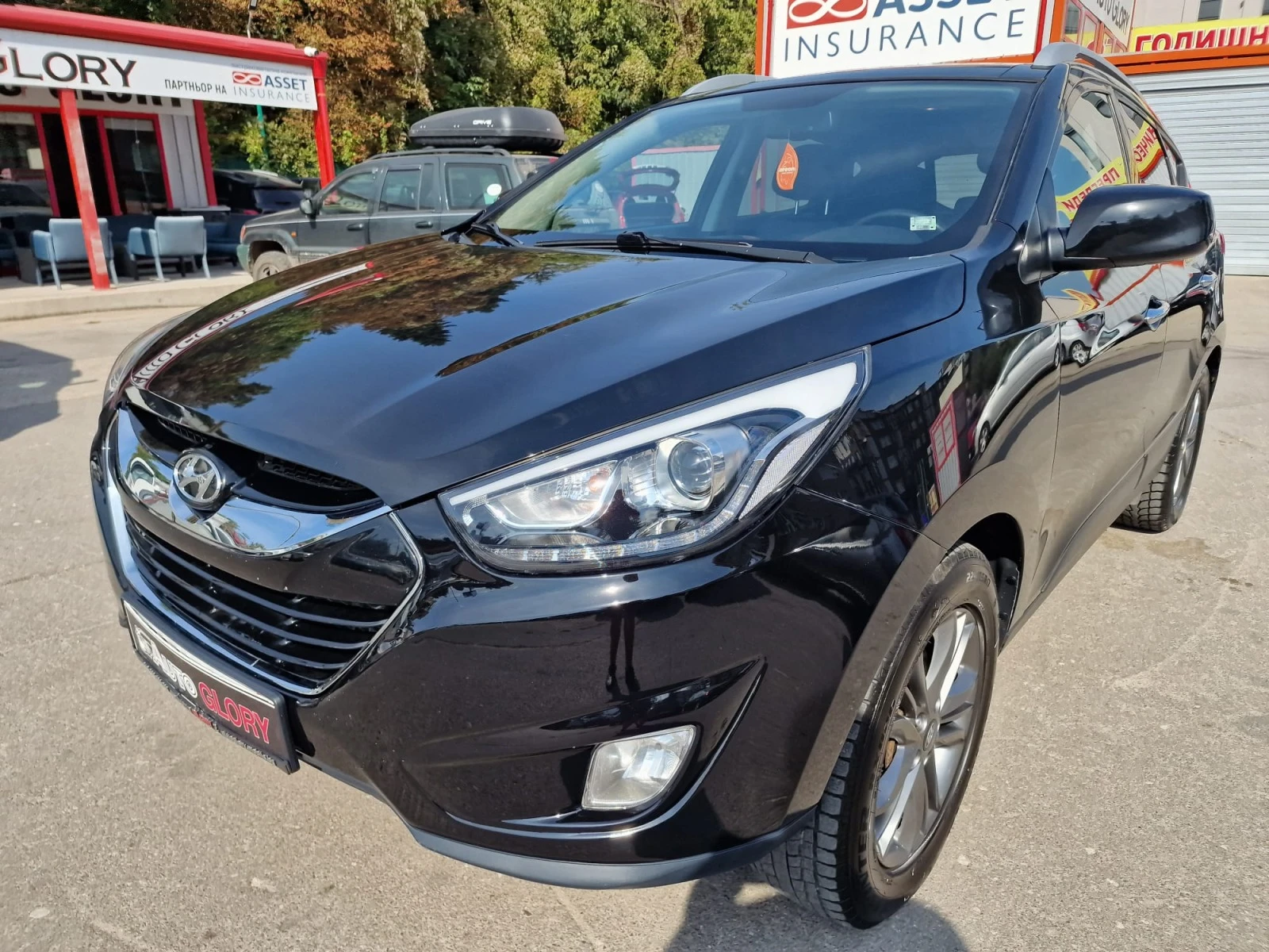 Hyundai IX35 (TUCSON) 2.4 BENZ - изображение 2