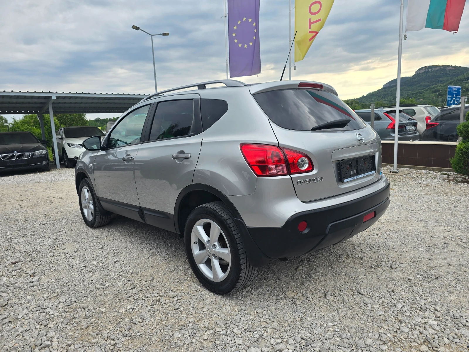 Nissan Qashqai 2.0 БЕНЗИН АВТОМАТИК  - изображение 3